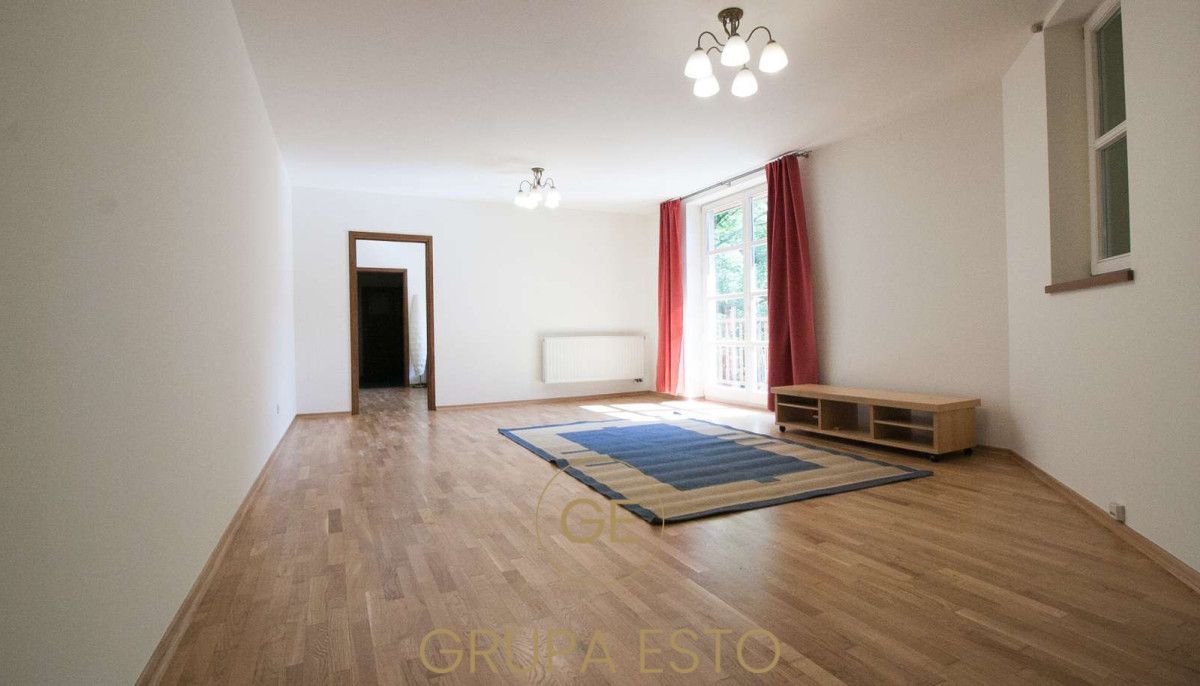 Mieszkanie 2-pokojowe Kraków Stare Miasto, ul. Henryka Siemiradzkiego. Zdjęcie 1