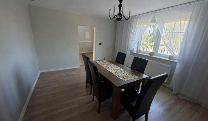 dom wolnostojący Wykroty