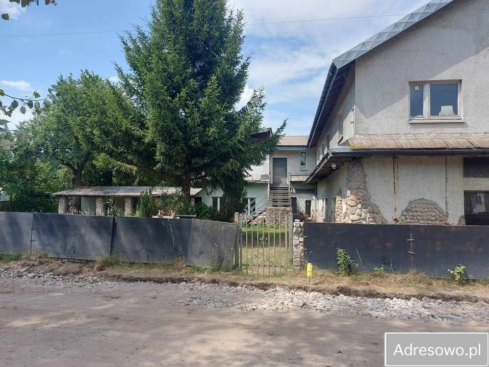 dom wolnostojący, 19 pokoi Kazimierów. Zdjęcie 4