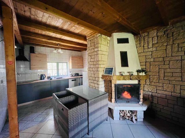 dom wolnostojący Steklno. Zdjęcie 1