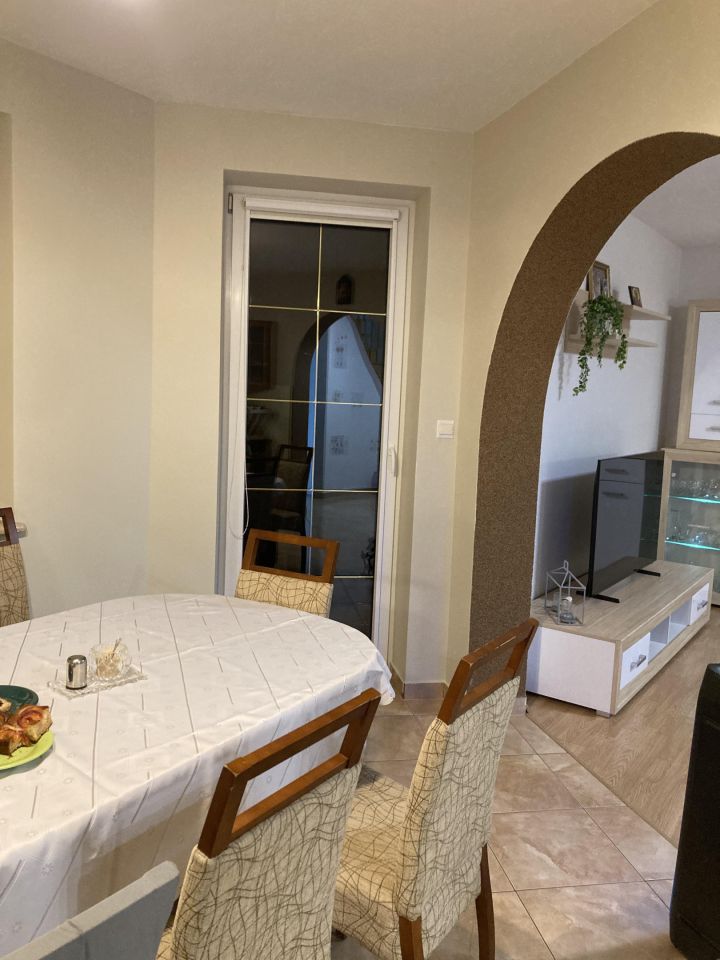 dom wolnostojący, 6 pokoi Kłodne Kamionka. Zdjęcie 4