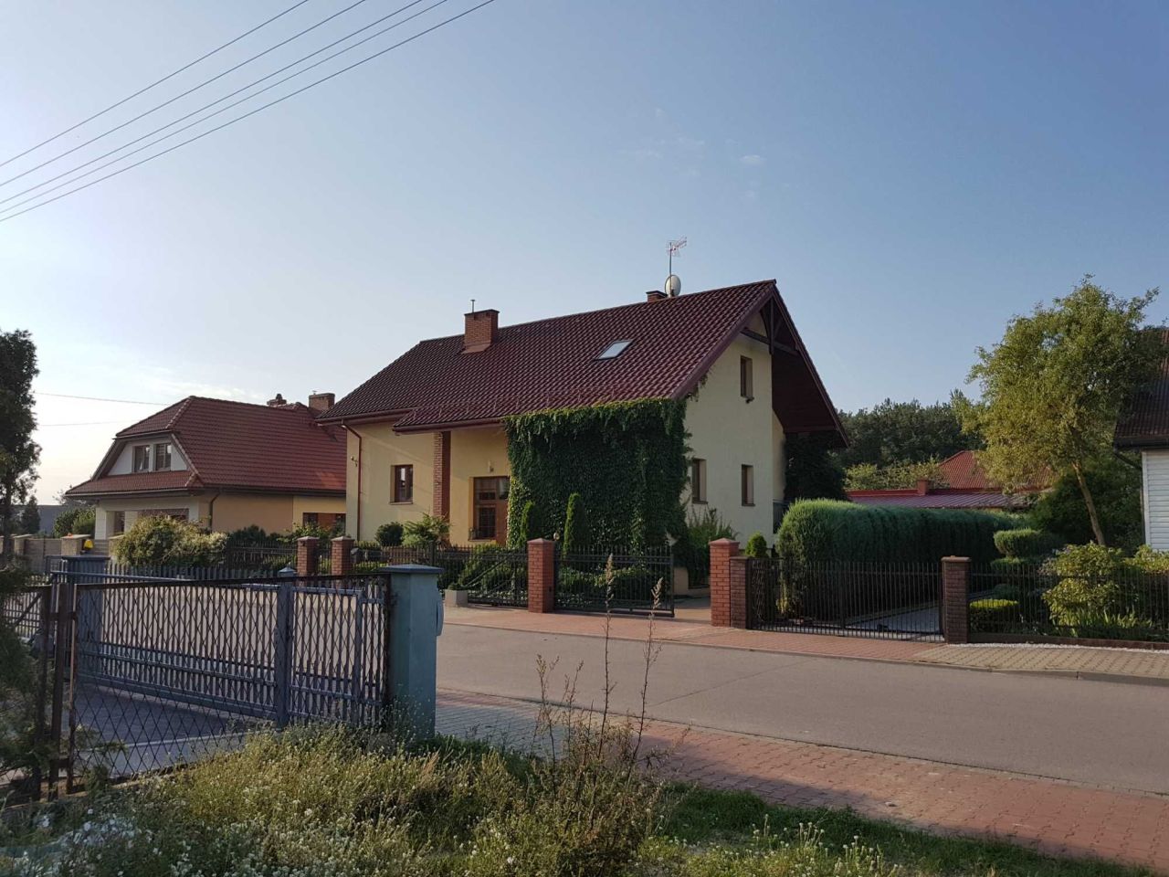 dom wolnostojący Ujazd, ul. Fryderyka Chopina. Zdjęcie 4