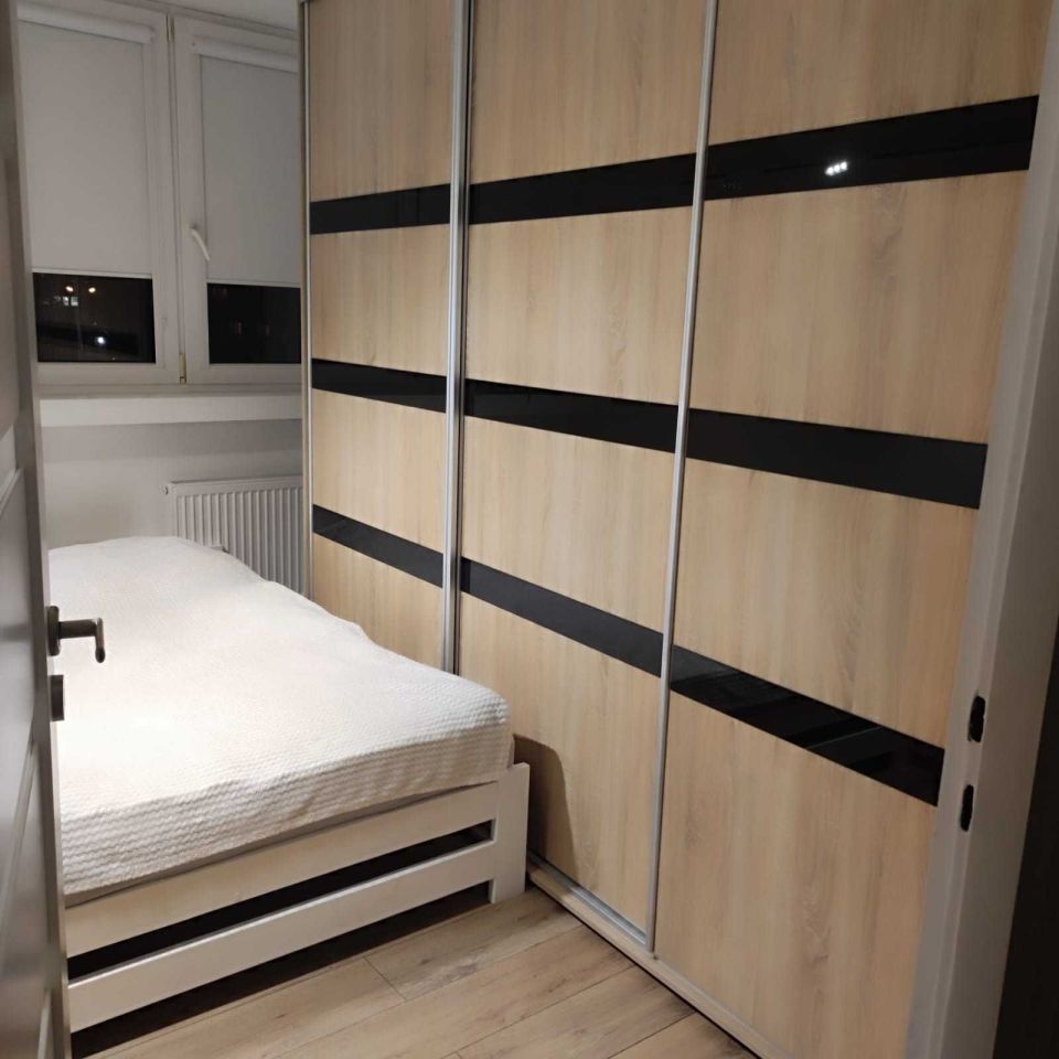 Mieszkanie 3-pokojowe Łódź Dąbrowa, ul. Władysława Broniewskiego. Zdjęcie 3