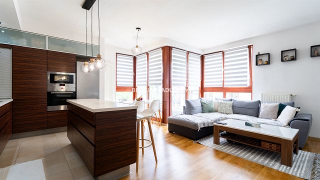 Mieszkanie 3-pokojowe Kraków Dębniki, ul. dr. Jana Piltza. Zdjęcie 2