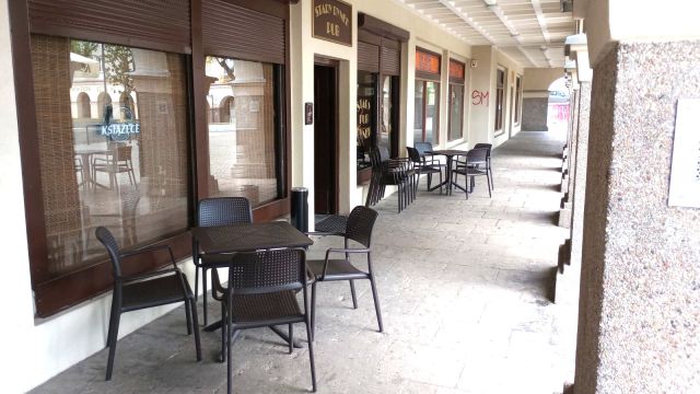 Lokal Łódź Bałuty, rynek Stary Rynek. Zdjęcie 1