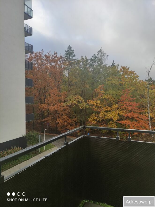 Mieszkanie 3-pokojowe Warszawa Falenica, ul. Poematu. Zdjęcie 2