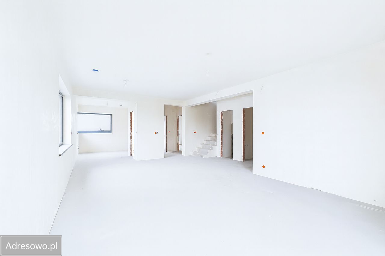 bliźniak, 5 pokoi Mników. Zdjęcie 5