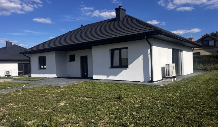 dom wolnostojący, 4 pokoje Ustrobna