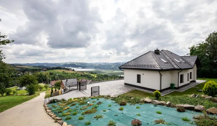 dom wolnostojący, 7 pokoi Świdnik