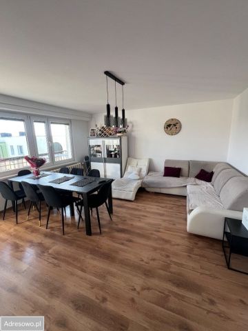 Mieszkanie 3-pokojowe Zgierz, pl. Targowy. Zdjęcie 1