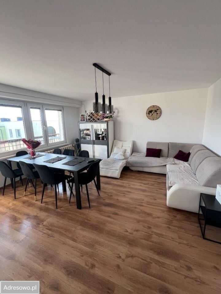 Mieszkanie 3-pokojowe Zgierz, pl. Targowy