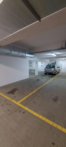 Garaż/miejsce parkingowe Kraków Krowodrza, ul. Pod Fortem. Zdjęcie 1
