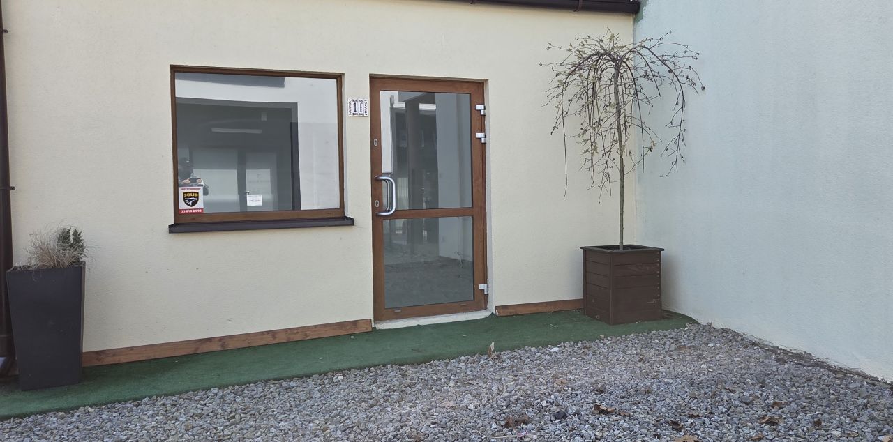 Lokal Pszczyna Osiedle Piastów, ul. Kazimierza Wielkiego. Zdjęcie 18