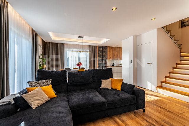 dom wolnostojący, 5 pokoi Jasionka. Zdjęcie 4