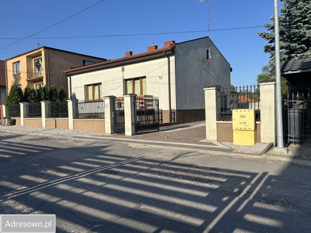 dom wolnostojący, 3 pokoje Piotrków Trybunalski, ul. Parafialna. Zdjęcie 1