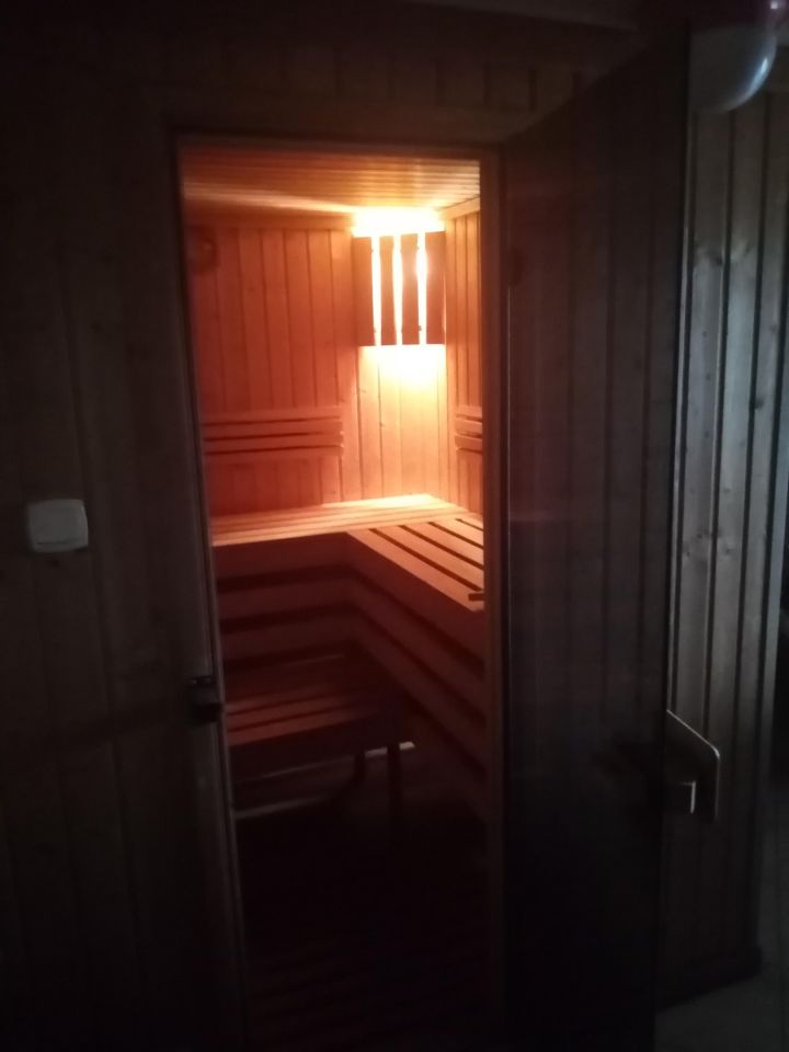 dom wolnostojący, 6 pokoi Złotniki. Zdjęcie 2