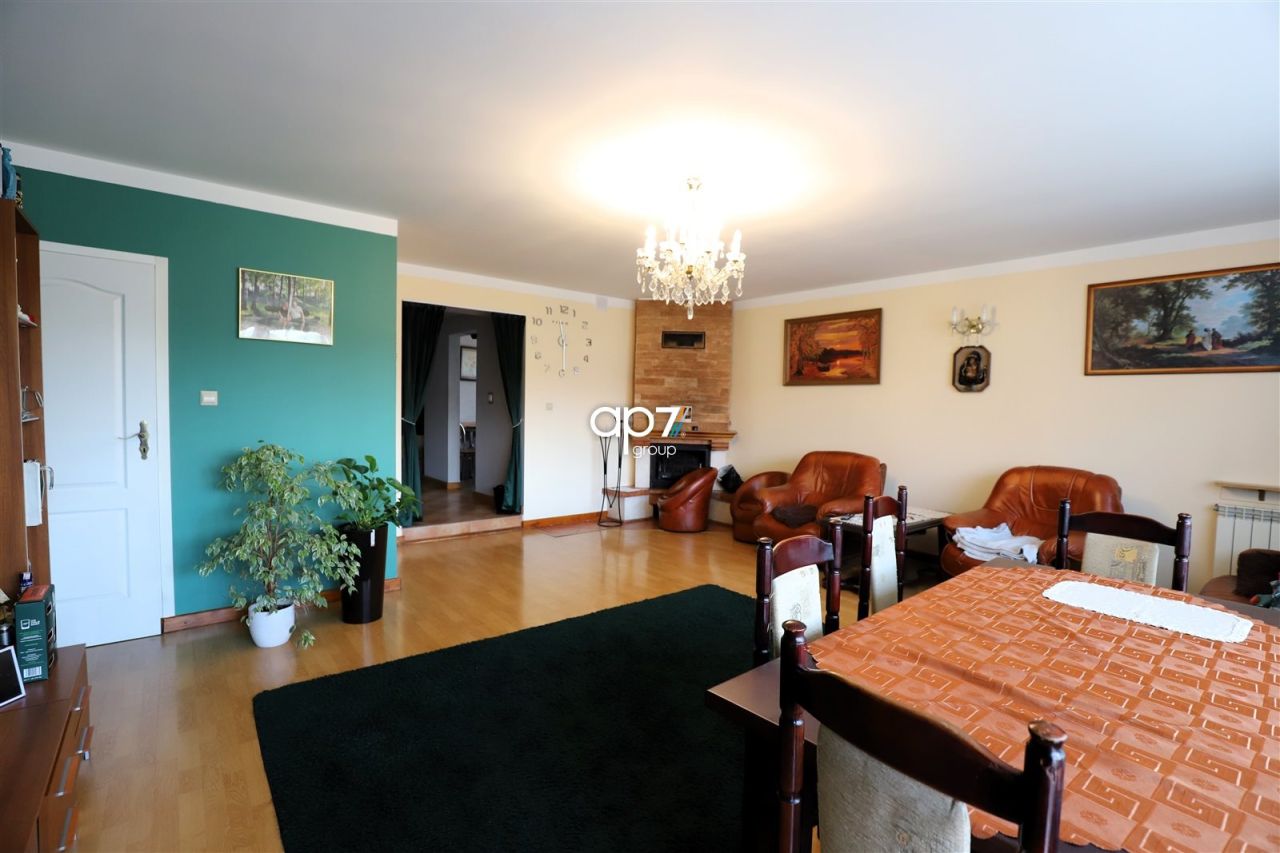 dom wolnostojący, 5 pokoi Wieliczka, ul. ks. Zygmunta Goliana