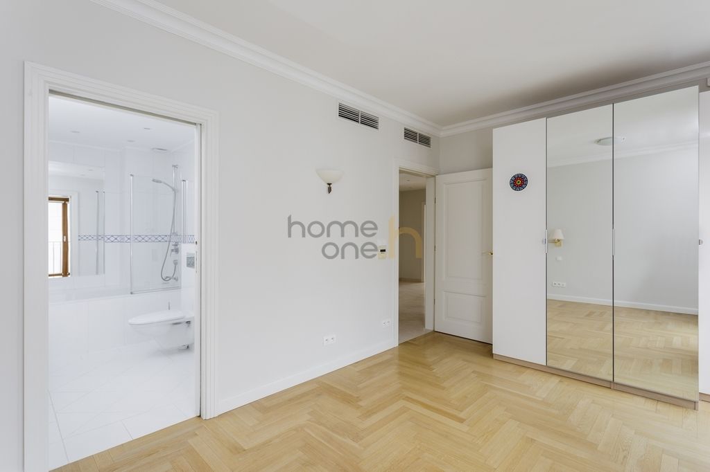 Mieszkanie 3-pokojowe Warszawa Śródmieście, ul. Wojciecha Górskiego. Zdjęcie 4