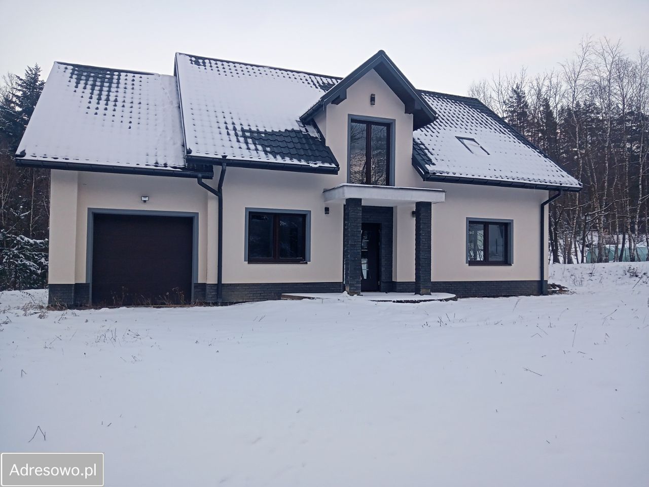 dom wolnostojący, 4 pokoje Niebieszczany