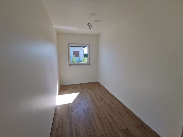 dom wolnostojący, 4 pokoje Święta. Zdjęcie 14