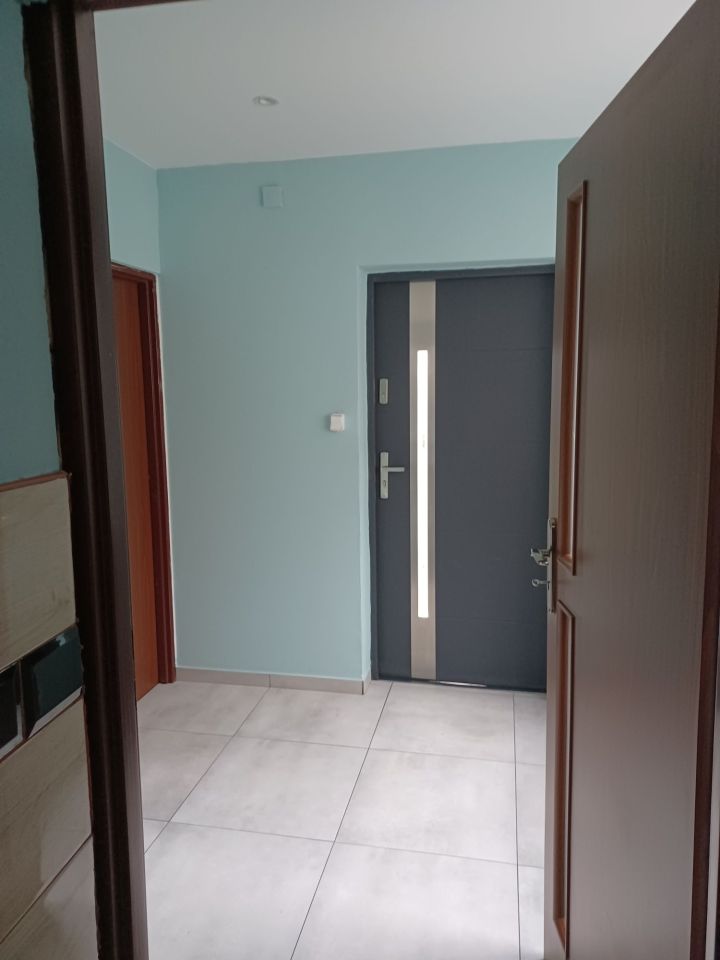 dom wolnostojący, 4 pokoje Cicha Góra. Zdjęcie 2