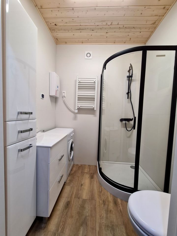 dom wolnostojący, 6 pokoi Ługowina. Zdjęcie 17