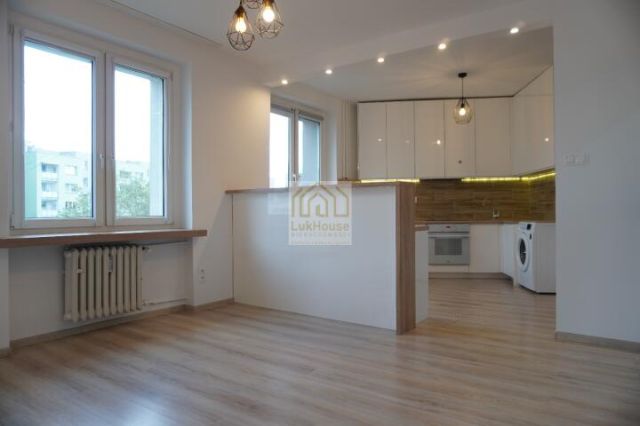 Mieszkanie 3-pokojowe Bytom Stroszek, ul. Gwarków Tarnogórskich. Zdjęcie 2