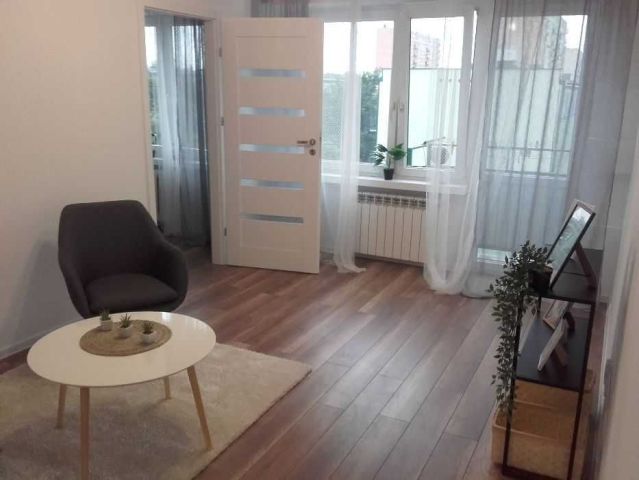 Mieszkanie 3-pokojowe Płock, ul. Krzysztofa Kamila Baczyńskiego. Zdjęcie 1