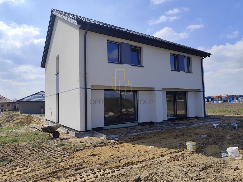 bliźniak, 4 pokoje Ligota Piękna. Zdjęcie 3