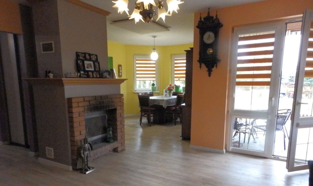 dom wolnostojący, 4 pokoje Tołów. Zdjęcie 5