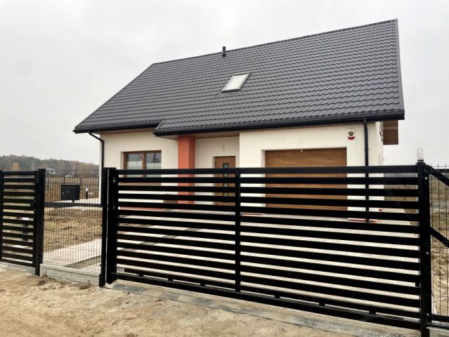 dom wolnostojący, 5 pokoi Kazuń Polski, ul. Szkolna. Zdjęcie 1