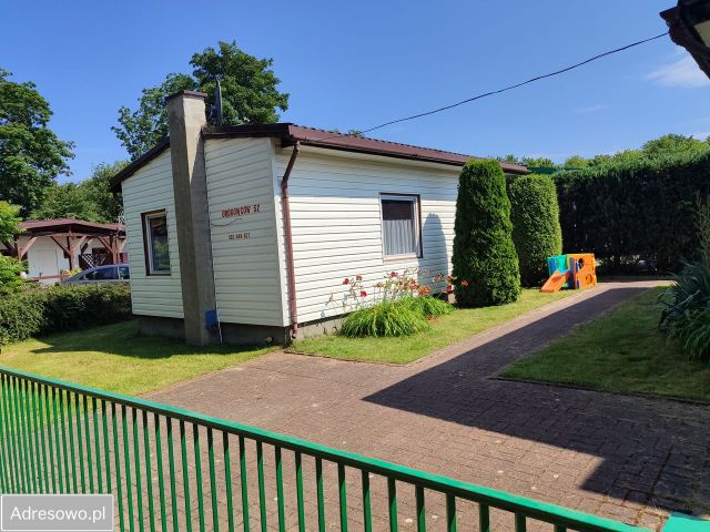 dom wolnostojący, 2 pokoje Władysławowo, ul. Drogowców. Zdjęcie 1