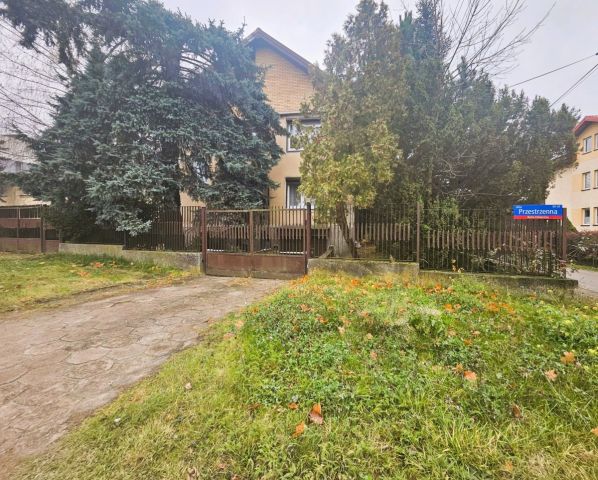 dom wolnostojący, 8 pokoi Łódź Ruda Pabianicka, ul. Przestrzenna. Zdjęcie 1
