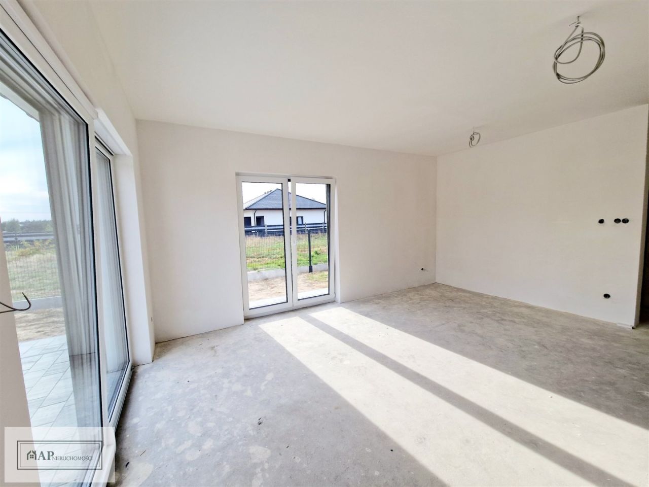 bliźniak, 4 pokoje Kochowo. Zdjęcie 9