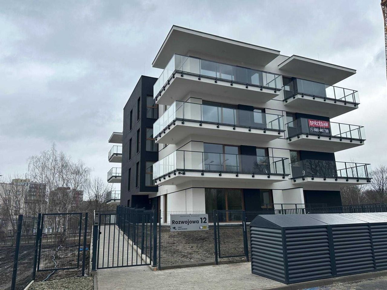 Mieszkanie 3-pokojowe Sosnowiec, ul. Rozwojowa. Zdjęcie 1