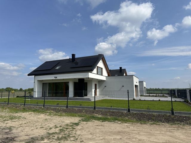 dom wolnostojący, 5 pokoi Otolice. Zdjęcie 2