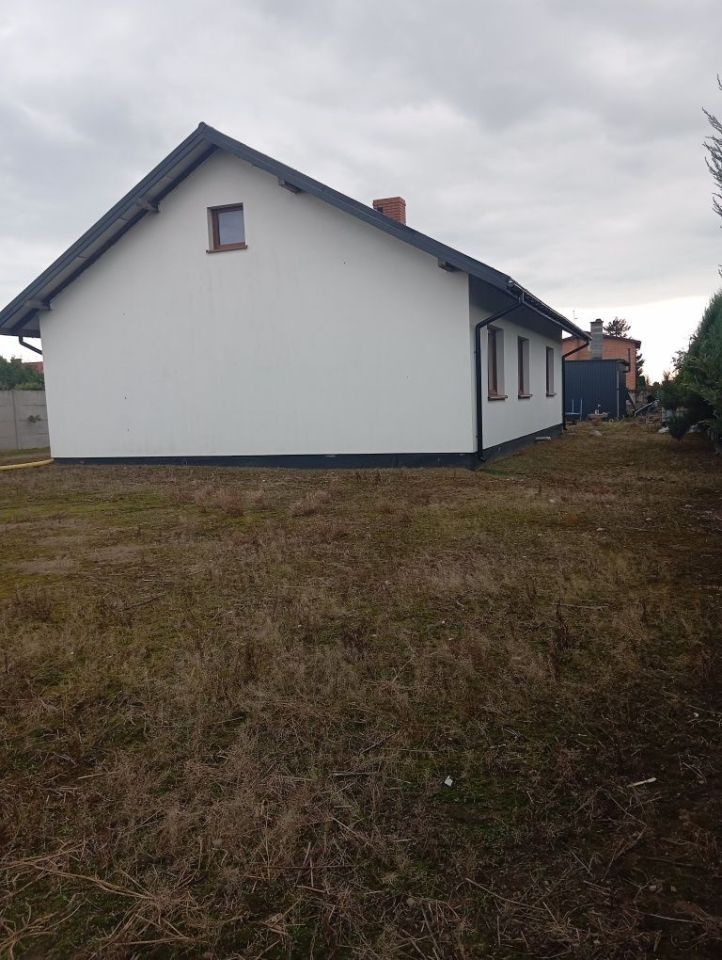 dom wolnostojący, 4 pokoje Kłodawa. Zdjęcie 8