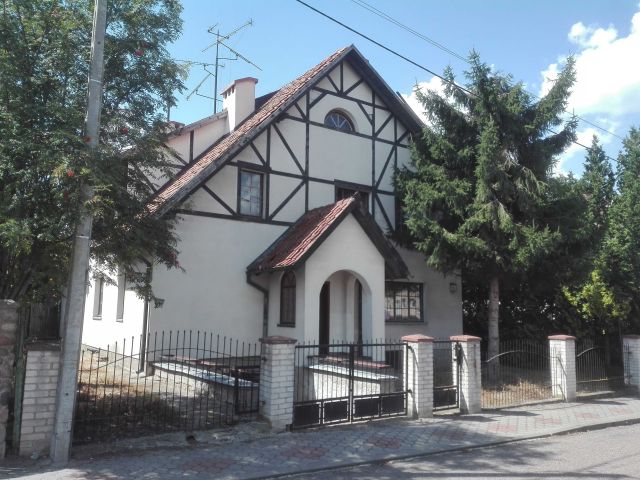 dom wolnostojący, 7 pokoi Ostróda, ul. Generała Sikorskiego. Zdjęcie 1