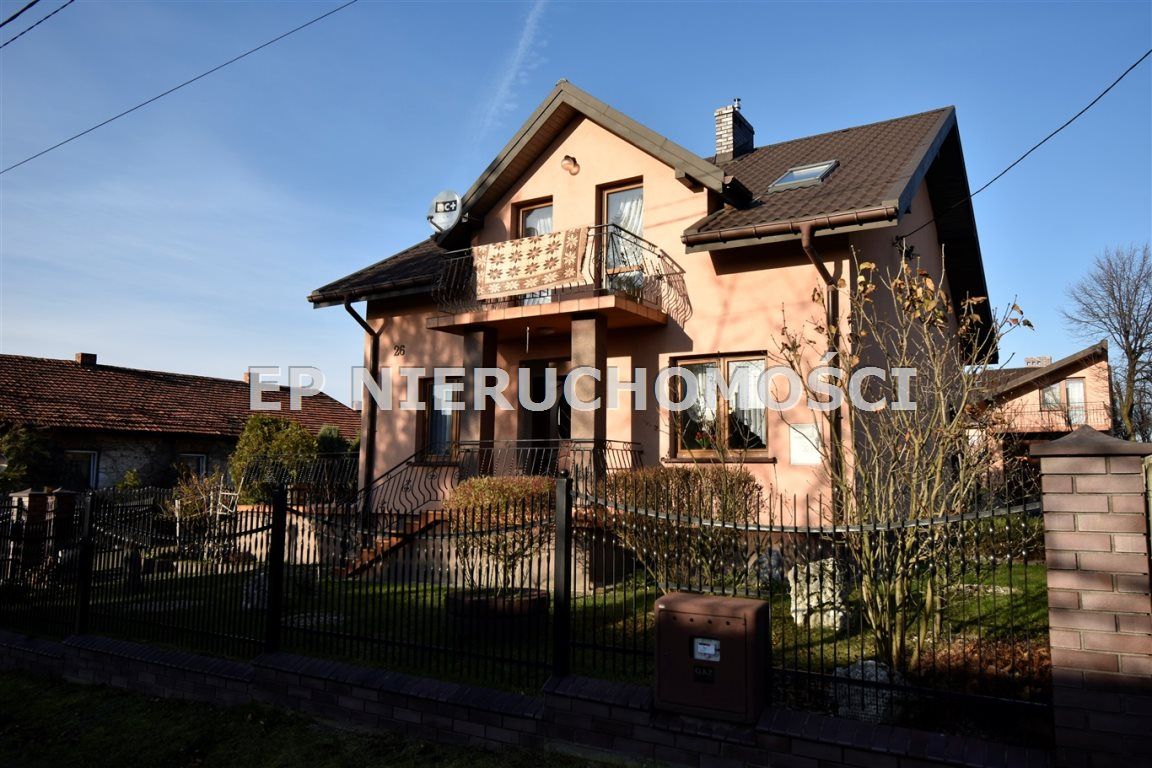 dom wolnostojący, 5 pokoi Choroń. Zdjęcie 1