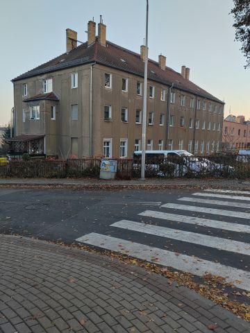 Mieszkanie 3-pokojowe Zgorzelec Ujazd, ul. Krzysztofa Kamila Baczyńskiego. Zdjęcie 1