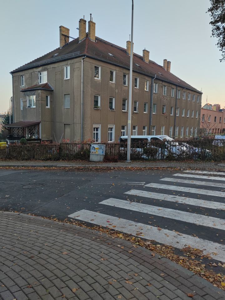 Mieszkanie 3-pokojowe Zgorzelec Ujazd, ul. Krzysztofa Kamila Baczyńskiego. Zdjęcie 1