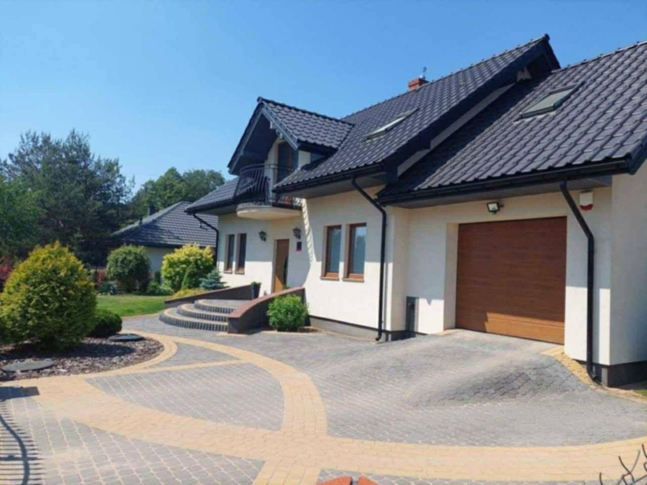 dom wolnostojący, 6 pokoi Białobiel, ul. Piękna