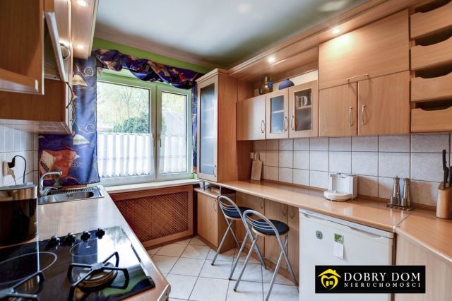 dom wolnostojący, 5 pokoi Konarzyce. Zdjęcie 2