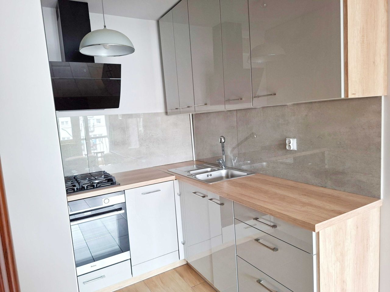 Mieszkanie 3-pokojowe Kielce Czarnów. Zdjęcie 8