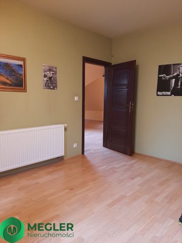 dom wolnostojący, 5 pokoi Pęcice Małe. Zdjęcie 15