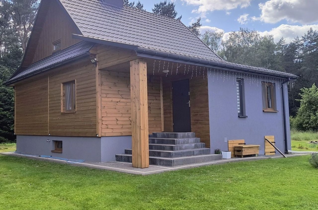 dom wolnostojący, 2 pokoje Sawin. Zdjęcie 1