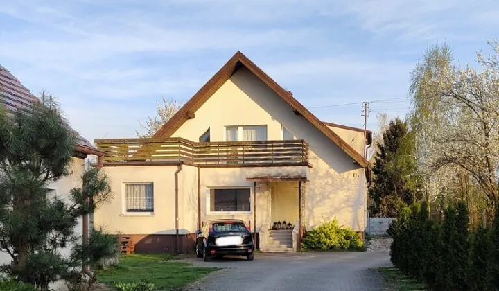 dom wolnostojący, 6 pokoi Domecko