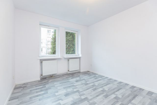 Mieszkanie 3-pokojowe Kraków Płaszów, ul. Myśliwska. Zdjęcie 1