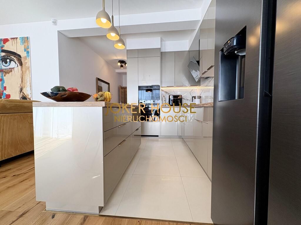 dom szeregowy, 5 pokoi Rzeszów Biała, al. gen. Władysława Sikorskiego. Zdjęcie 2