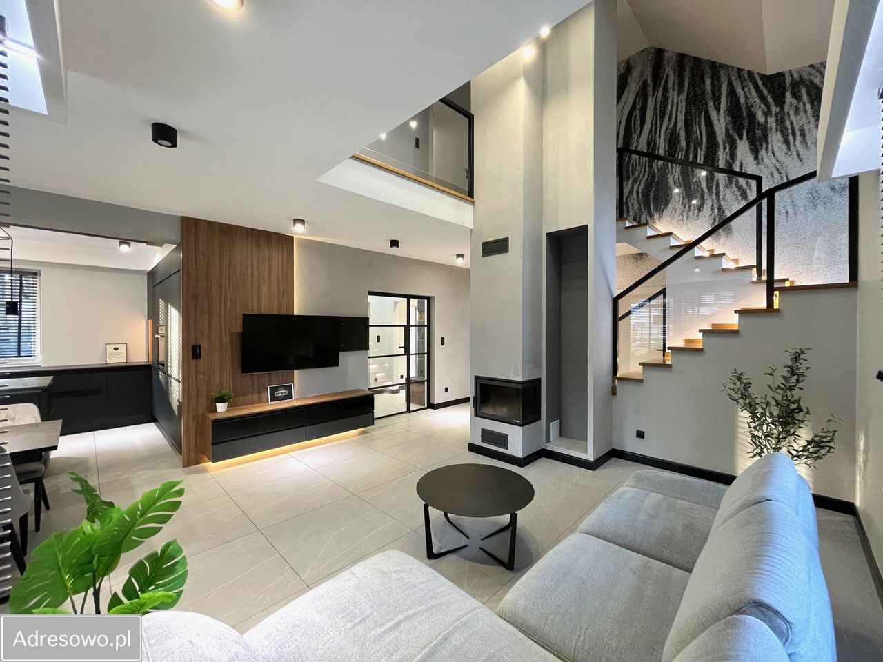 dom wolnostojący, 5 pokoi Myrcha. Zdjęcie 17